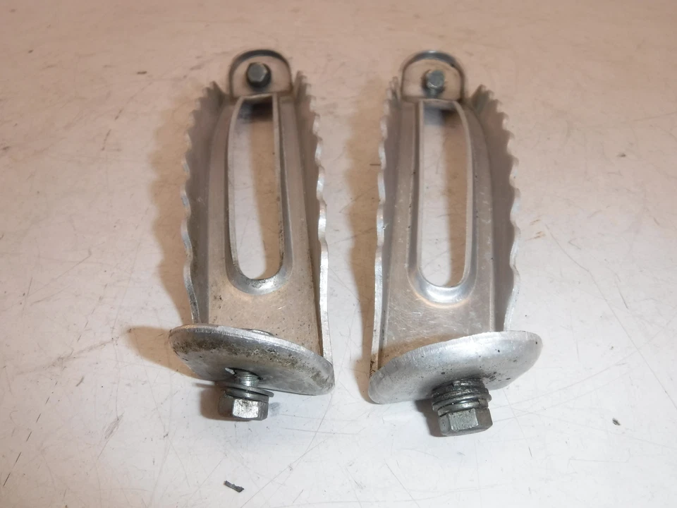 Yamaha SL433F 1974 juego de clavijas de reposapiés Foto 3 de 4