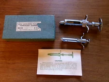 Vintage Ideal Vaco-Metal Plunger Veterinary Syringe 5 CC ID122, & Wyeth in Box