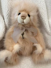 DONNA CHARLIE BEARS 2022 17.5" PLUMO BEAR