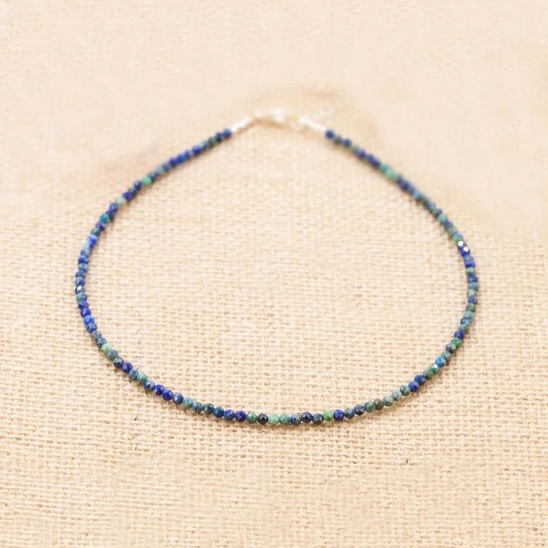 Gargantilla delicada minimalista cuentas de piedras preciosas de cristal azurita malaquita de 2 mm Foto 3 de 4