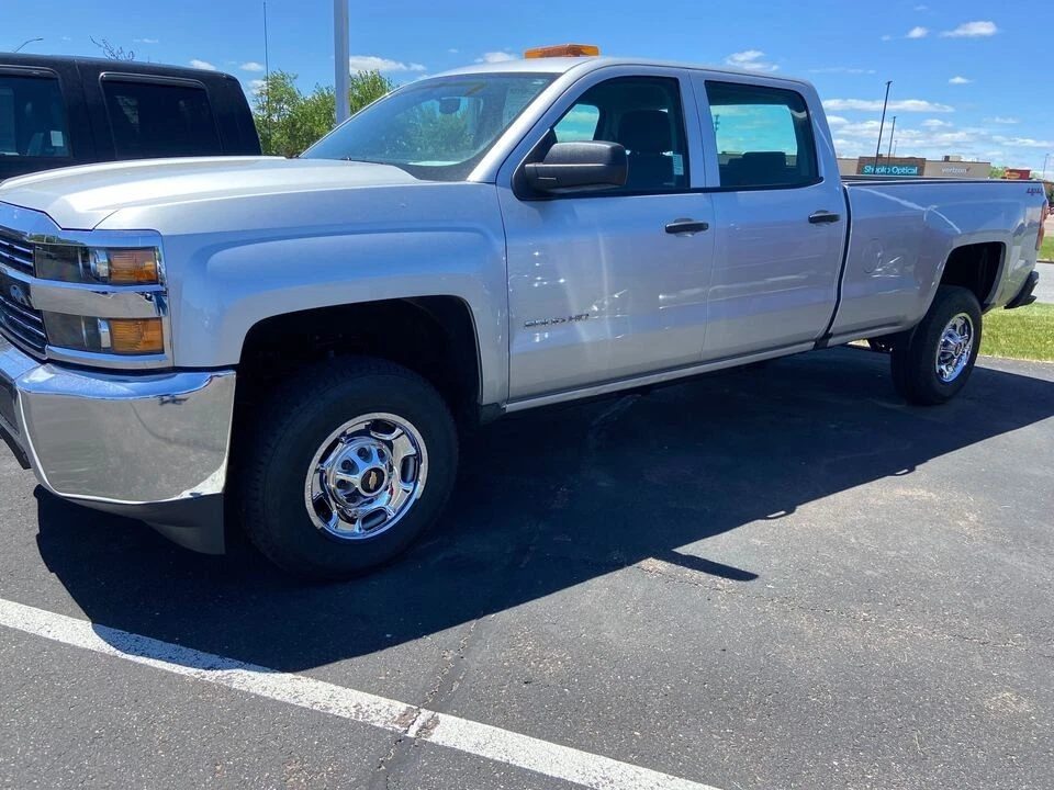 4 cubiertas de rueda de 17" 11-25 Silverado 2500 11-19 Silverado 3500 11-14 Sierra 2500 Foto 2 de 2