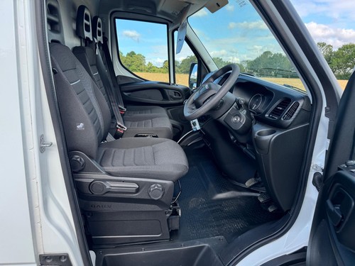 Iveco Daily 2.3D HPI 14V 35S 4100 Panel Van 5dr Diesel Manual LWB H2 ... 2024/24 - Picture 11 of 15