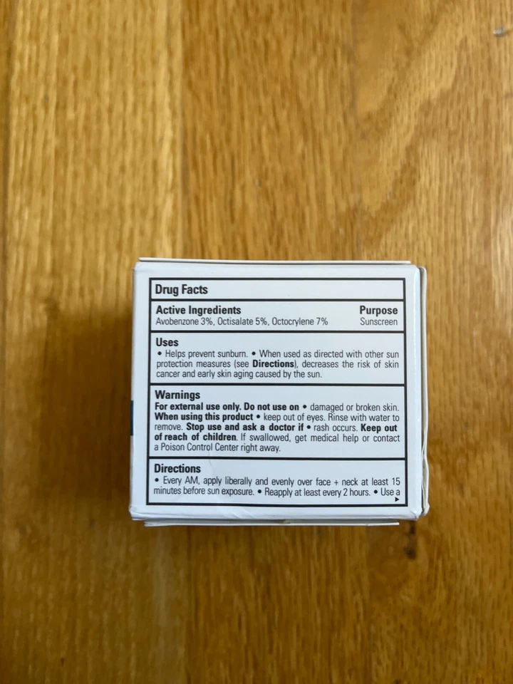 Crema Tratamiento Triple Defensa Rodan + Fields Redefine 3 - 30 ml Exp 06/27 FPS 30 Foto 2 de 3