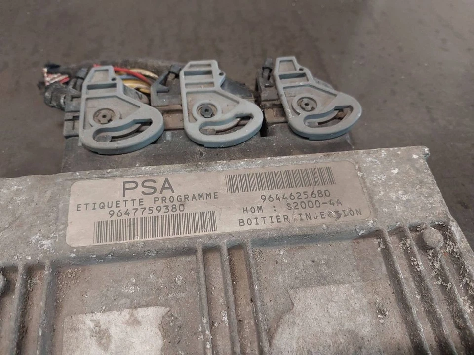 Peugeot 206 1999 Petrol Engine Control Unit Module 9647759380 55kW GIV11749 - Image 3 of 4