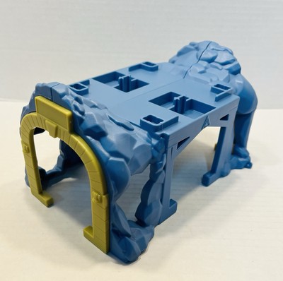 Thomas Train Toy Replacement Part Track CCP26 Tunnel Arch Gullane 2014 Blue