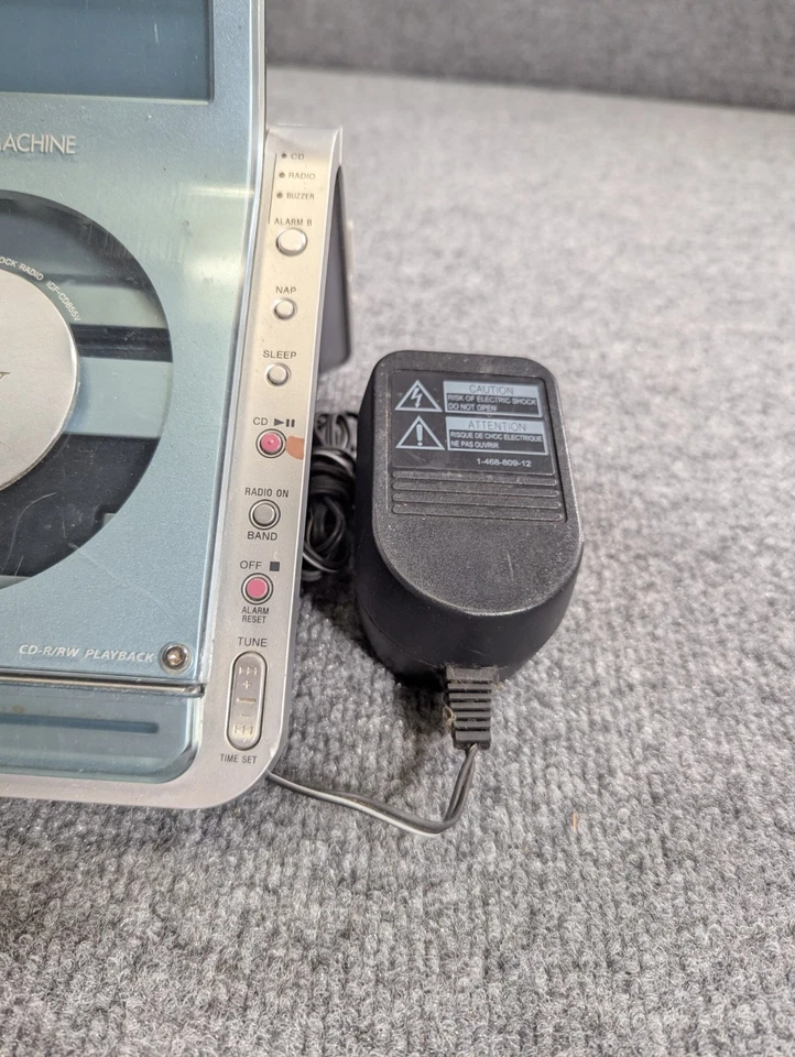 Sony Dream Machine ICF-CD855V Clock Radio CD Player Blue/Silver Parts or Repair - Image 2 of 4