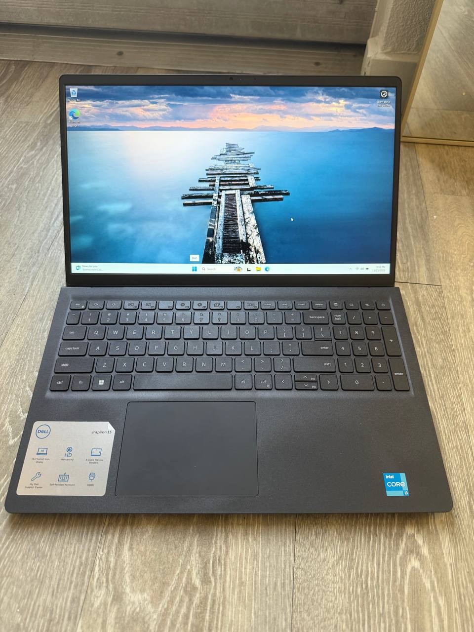 Dell Inspiron 3520 15.6" Black Laptop