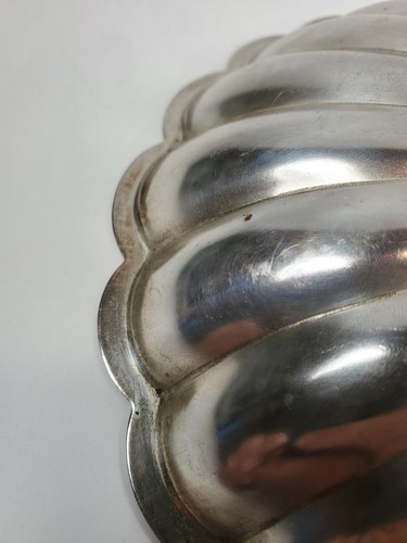 Vintage English Silver MFG Corp Shell Dish - 8 1/4” X 6 3/4" - Picture 8 of 12