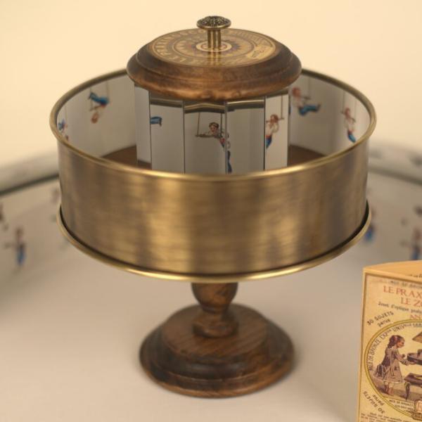 Classic Brass Praxinoscope Optical Toy Zoetrope Mirrors Wooden