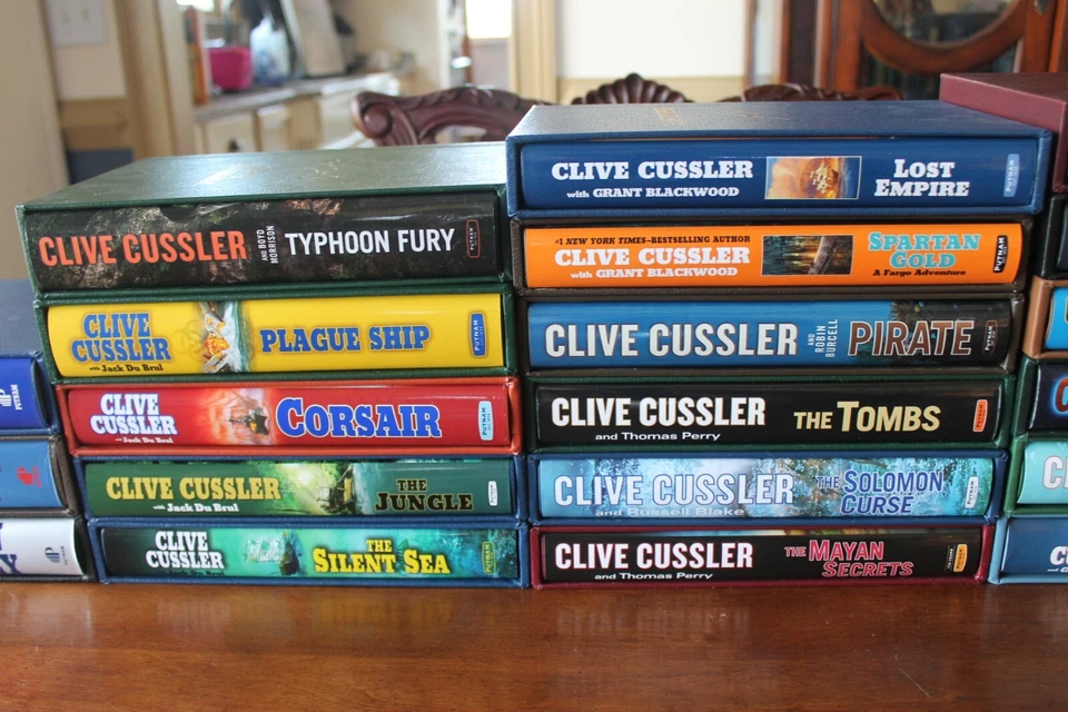Clive Cussler 6 Double Signed Norwood Press 1st Editions w/ Slipcase & Dustcover Foto 3 de 4