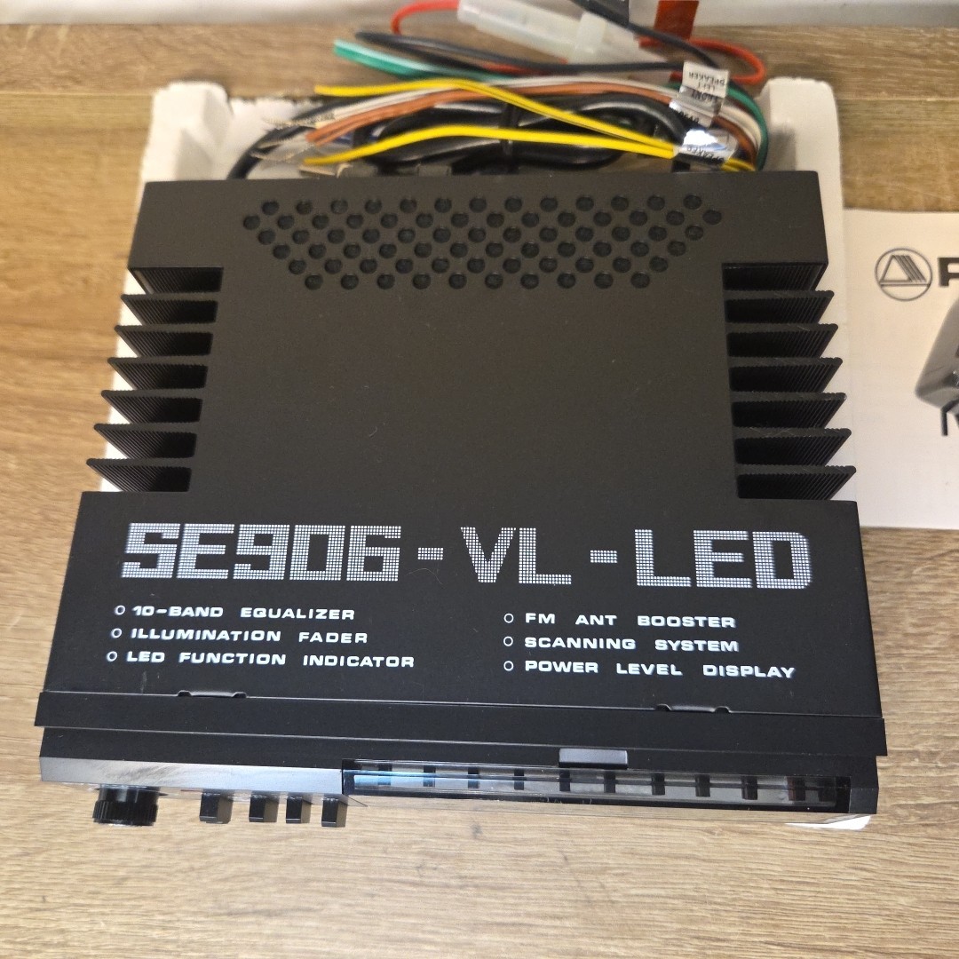 Pyramid Equalizer SE906-VL-LED NEW NOS 300 Watt Amp 80's Vintage