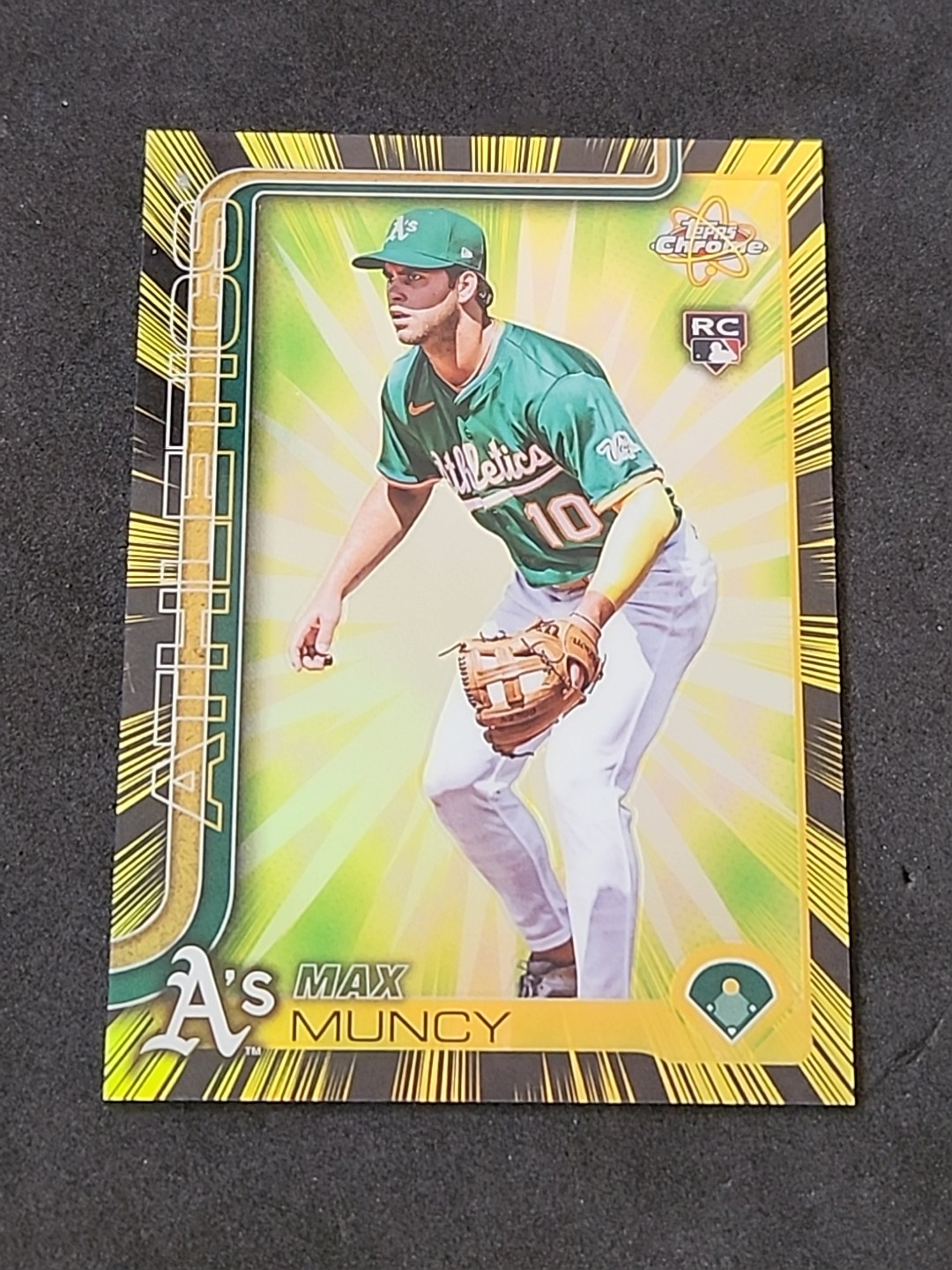2025 Topps Update Series Chrome Max Muncy RC Radiating Rookies SSP Athletics