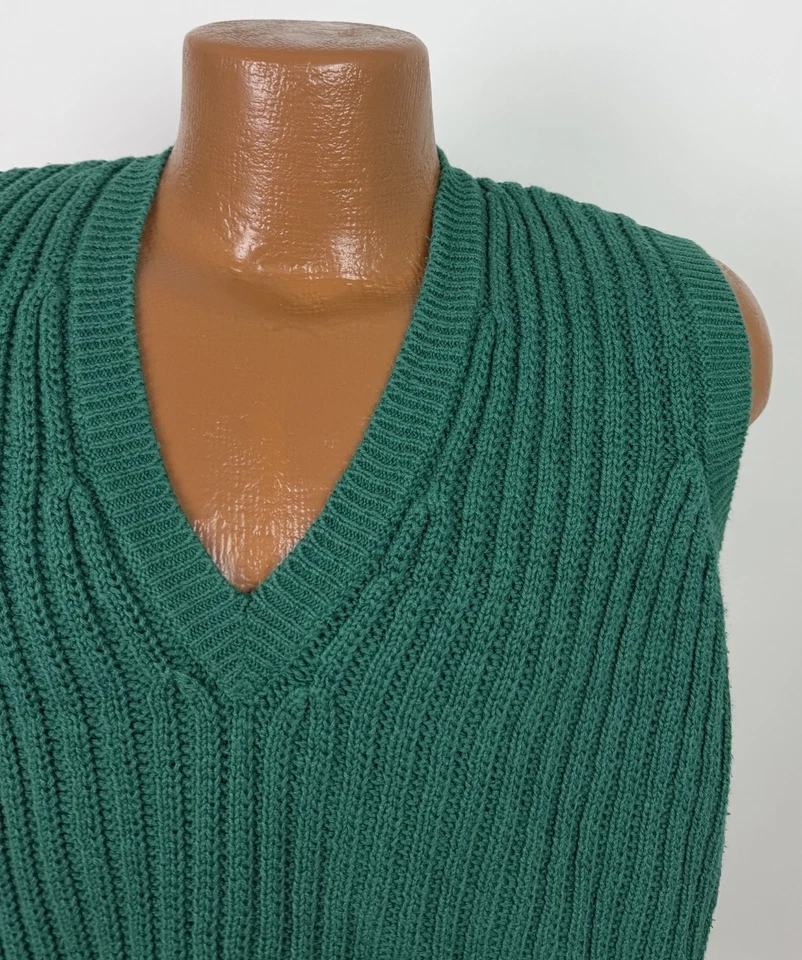 Vintage Sweater Vest Mens Medium Emerald Green Ribbed Knit V-neck 90s Grandpa - Image 3 of 4