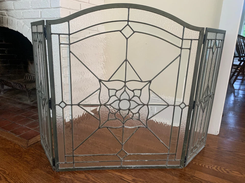 Pantalla de chimenea plegable vintage de vidrio transparente con textura biselada Foto 4 de 4