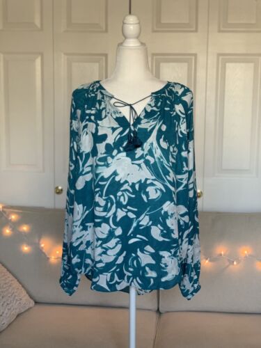 Simply Vera wang blouse L blue floral polyester - image 1