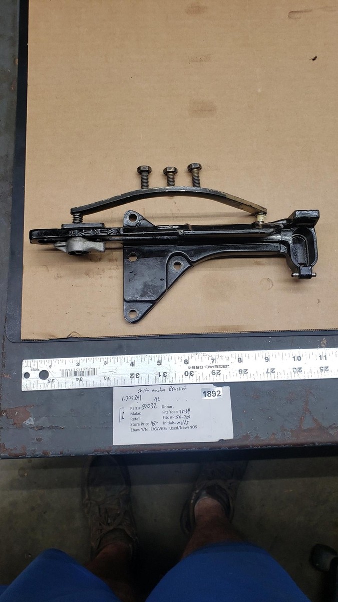 1978-98 Mercury Mariner 92032 A2 67073A1 Shift Anchor Control