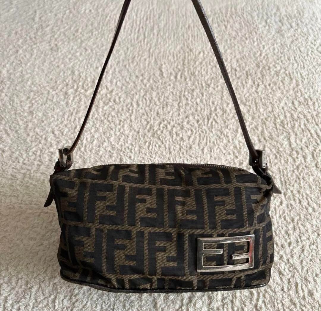 Fendi Zucca pattern Hand Bag Pouch logo zip color brown fashion