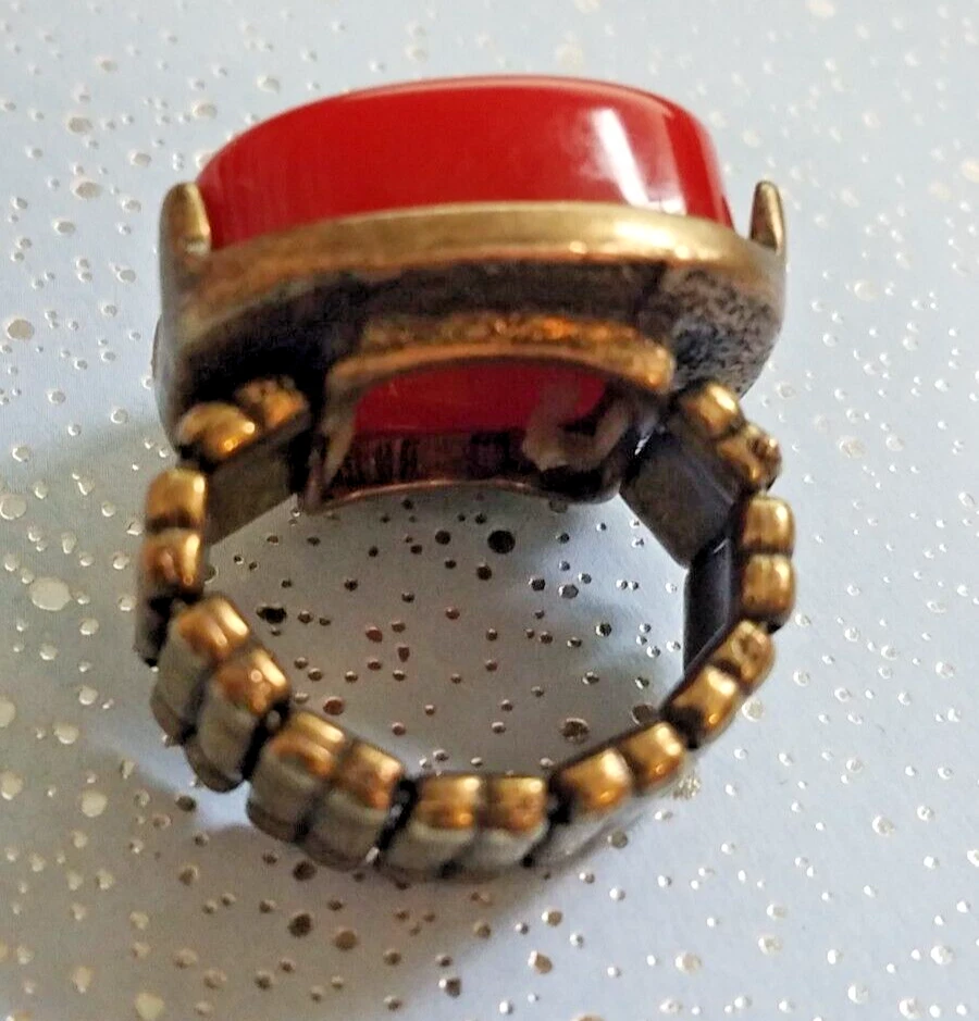 Vtg Brass Color Large Red Plastic Cabochon Stretch Ring Retro  Size 8 Costume - Image 2 of 4