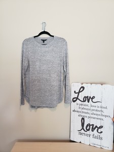 Banana-Republic-Women-039-s-Size-M-Heather-Gray-Long-Sleeve-Modal-Crew-Neck-Tee