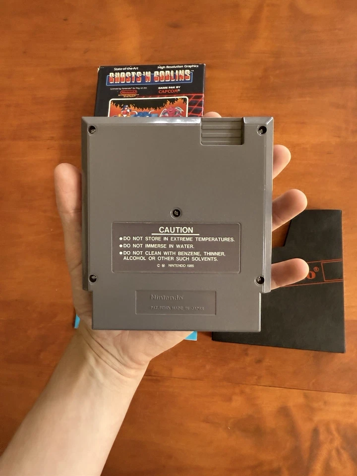 Ghosts ‘N Goblins (Nintendo NES) CIB 5 Screw Hangtab Intact CIRCLE SOQ 1st Print - Image 3 of 4