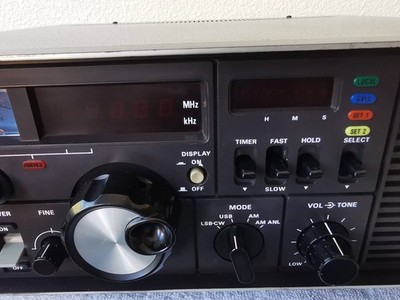 Yaesu FRG-7000 Communications Receiver VLF Shortwave Ham Power On