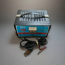 Vintage TRW Service Line 10 Amp Automatic Battery Charger 12V DC Car Auto Works