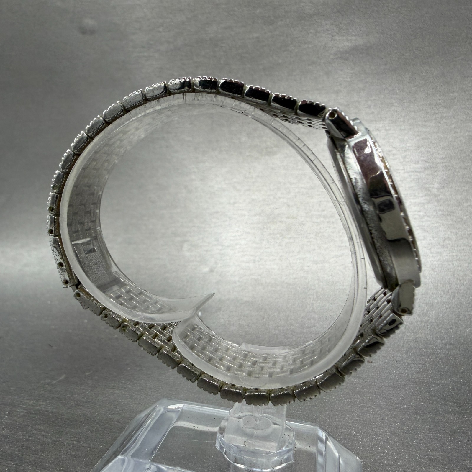 Valentino Roman Watch Unisex 31m Silver Dial Silver Tone Gem Set Bezel New Batt thumbnail 9