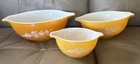 VTG PYREX Butterfly Gold Cinderella Mixing Nesting Bowl Qty 3 444 443 441