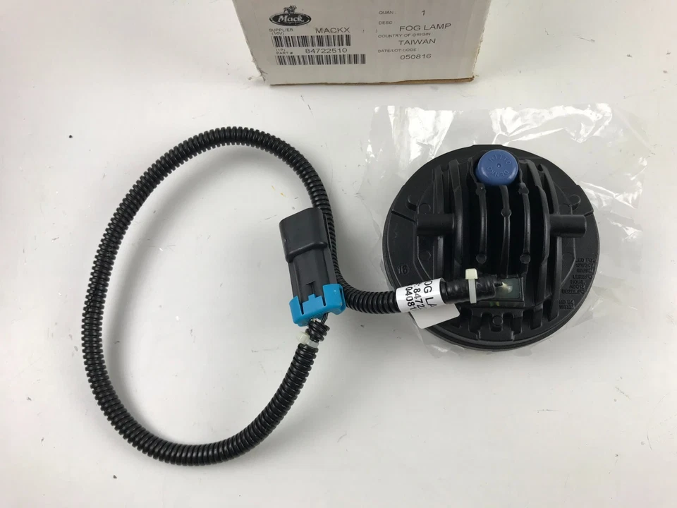 Conjunto de lámpara de conducción antiniebla LED original OEM Mack 84722510 para Mack CXU 2008-2018 Foto 4 de 4