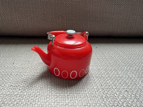 American Girl Red Kettle Pot (Lanie's Camping/Cooking Gear) KETTLE ONLY 