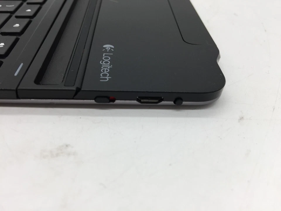 Teclado Logitech Ultra Delgado para iPad Air Y-R0048 Unidad Solo Envío/S GRATIS Foto 2 de 4