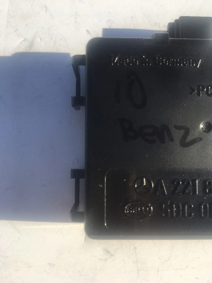 2007 MERCEDES-BENZ CLS RAIN LIGHT SENSOR OEM ! A2218700092 - Image 4 of 4