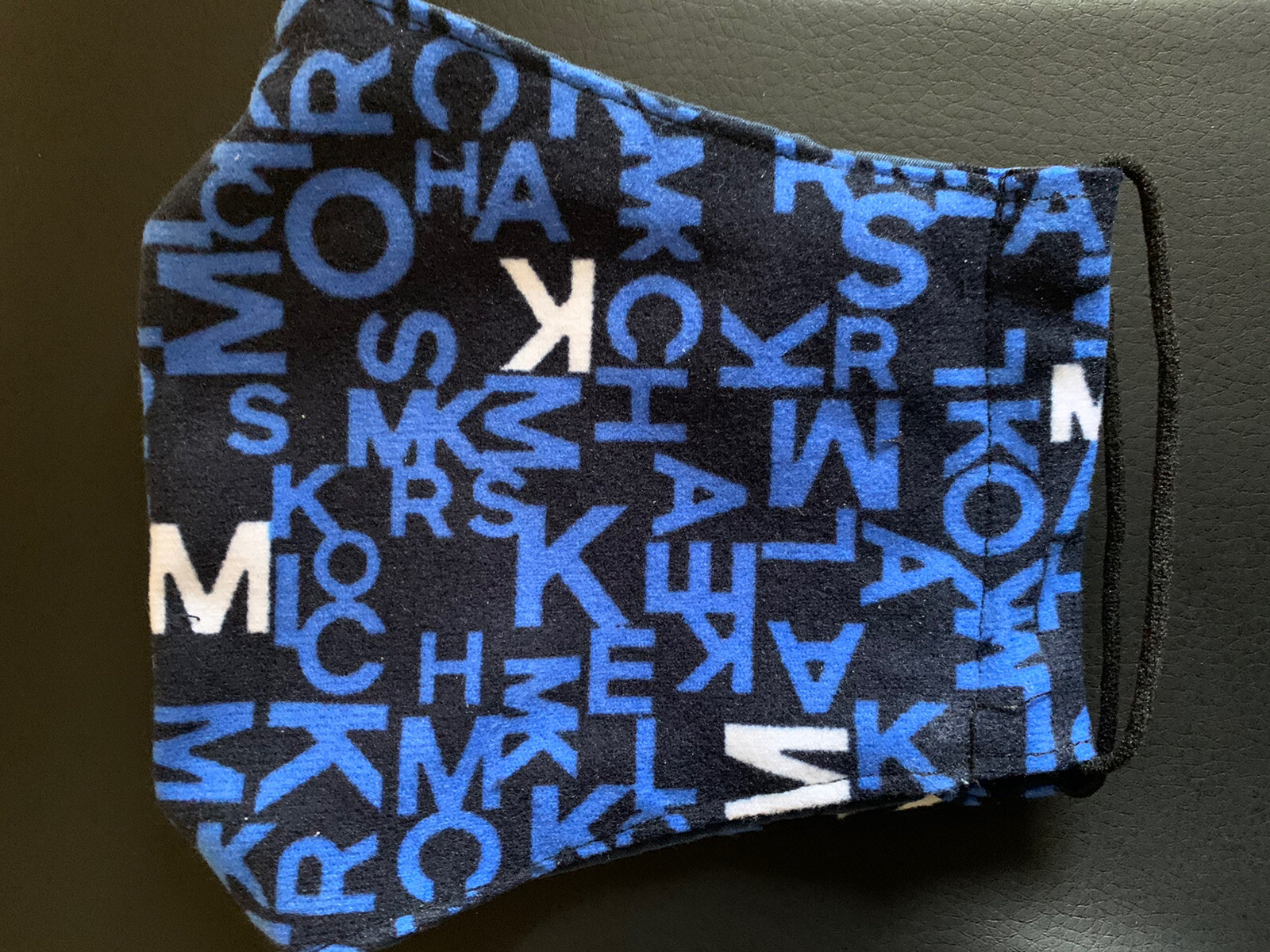 Foto 1 di 3