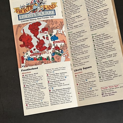 Guía de colección 1989 de Walt Disney World Magic Kingdom - Imagen 4 de 4
