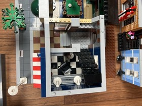 LEGO Creator Expert Modular Buildings Detective's Office 10246 In 2015 W/ Minis