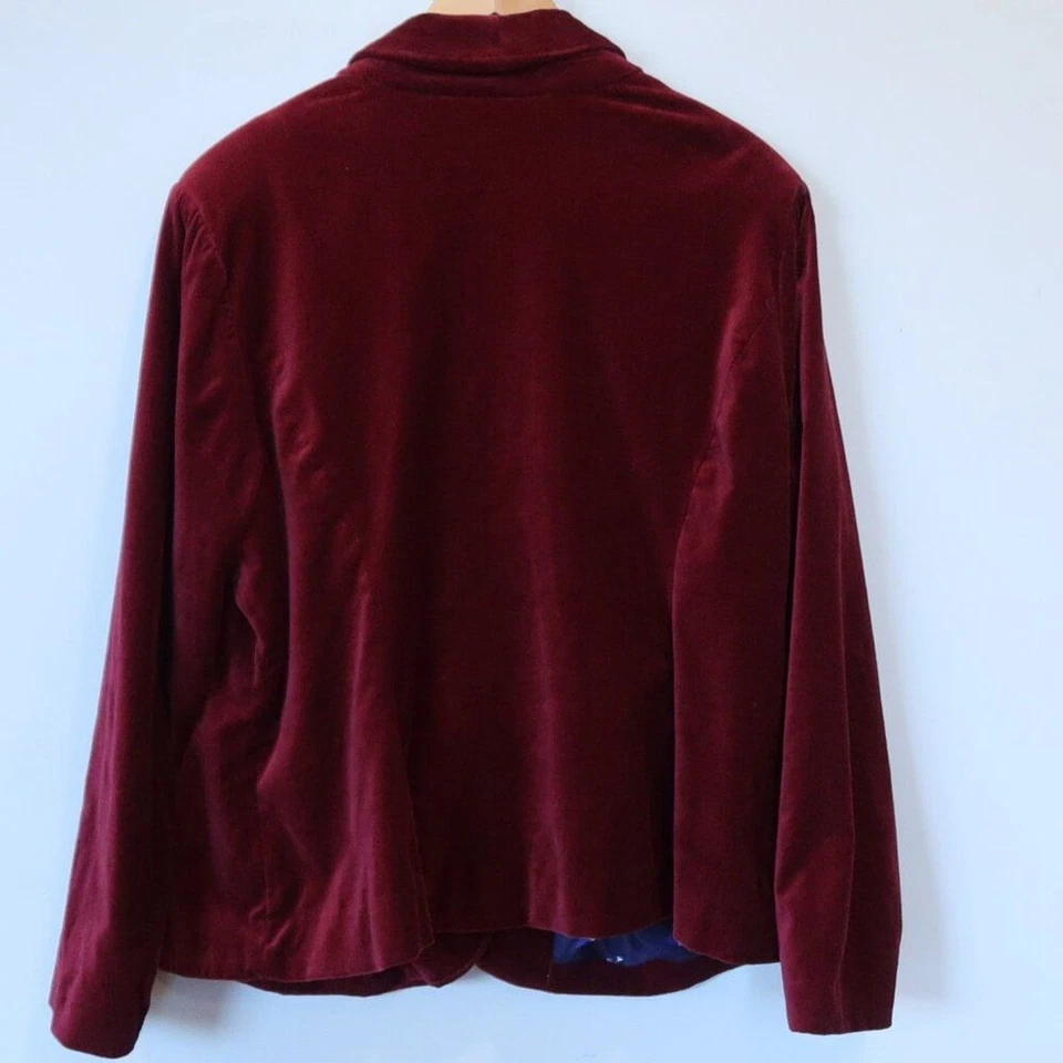MODCLOTH burgundy red velvet blazer 2X button classic holiday formal chic party - Image 3 of 4