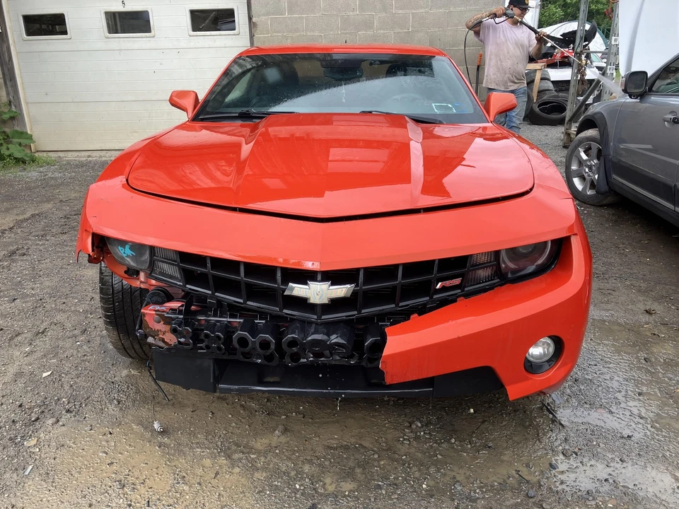 11 CHEVY CAMARO Rear Bumper Reinforcement (REBAR ONLY) Foto 2 de 4