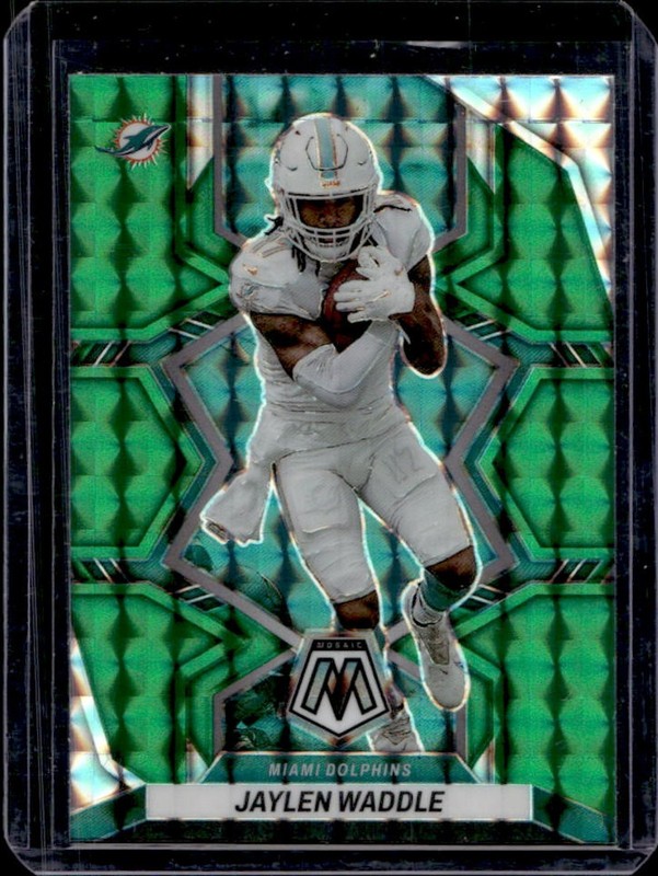 2022 Panini Mosaic Jaylen Waddle Mosaic Green #122 Dolphins
