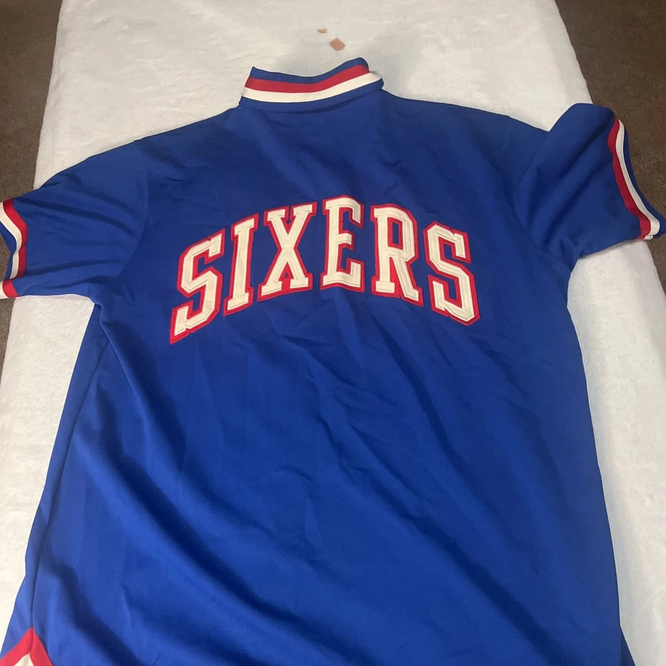 Camisa de tiro de calentamiento Mitchell & Ness Philadelphia 76ers Foto 3 de 3