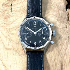 211 - Junghans - J88 / Bundeswehr - Fliegerchronograph / "Bundeseigentum"
