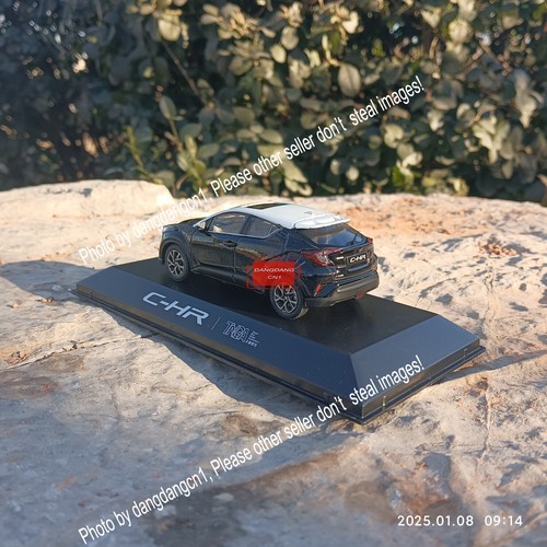 1/43 GAC-TOYOTA C-HR CHR MODEL Black body and white top Diecast Model - Picture 6 of 10