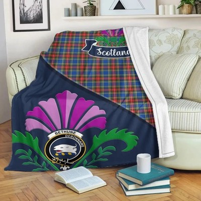 Clan Bethune Tartan Crest Premium-Decke im Thistle-Stil LR23