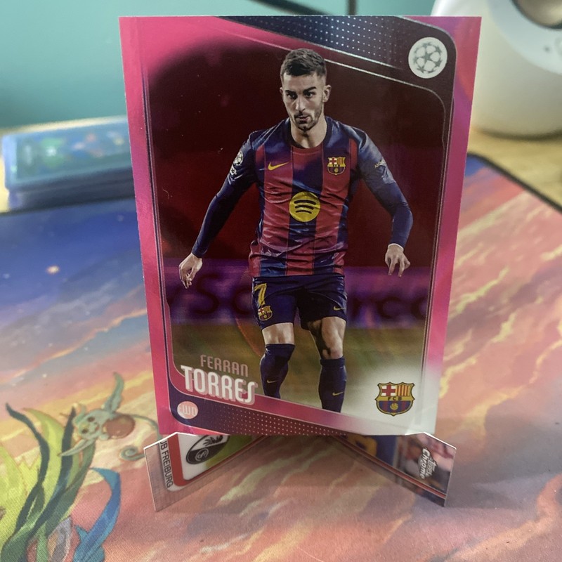 2025-26 Topps UEFA UCC Ferran Torres #138 Pink FC Barcelona