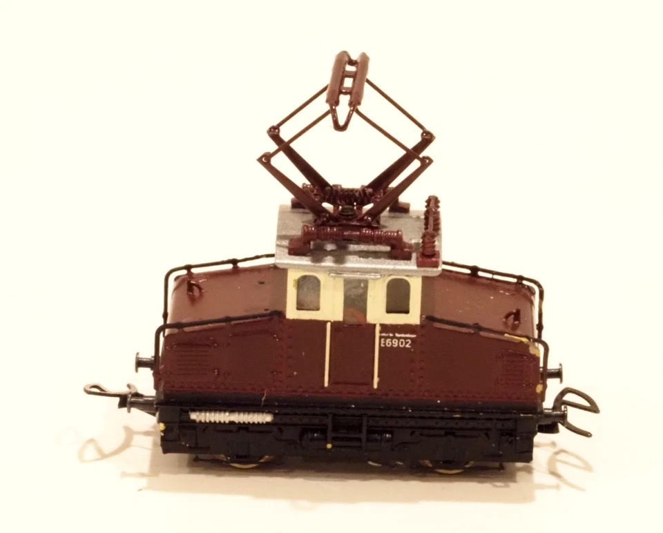 Z-Modellbau SP.ED E69 02 Rot DB POWERED Electric Locomotive Z-Scale Z Gauge - Image 4 of 4