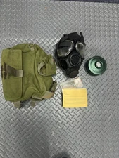 US Military M40 Gas Mask size SMALL with Bag 40mm Filter Used Good Condition