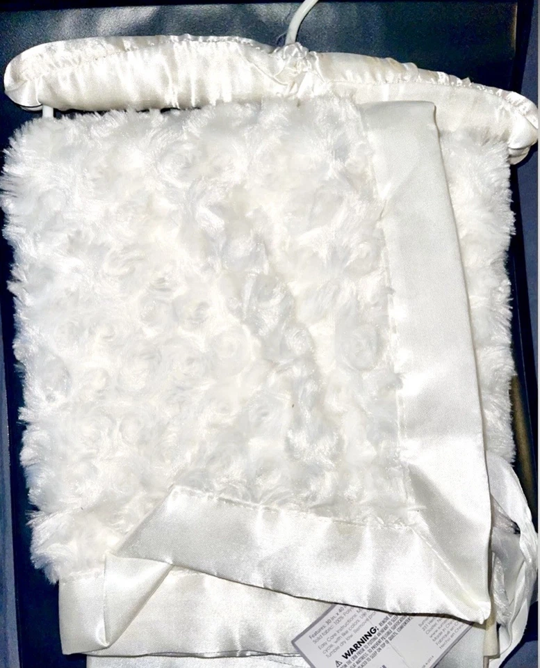 NWT Summersault Soft White Colored Baby Blanket with Satin Edge Security Lovey - Изображение 4 из 4