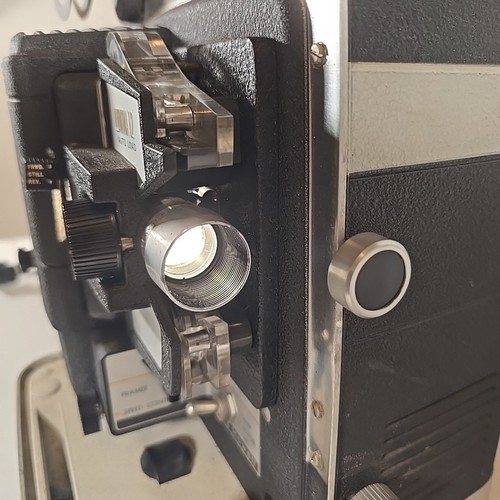 BELL & HOWELL Lumina 1.2 8mm Movie Projector Tested Works In Protective Case - 第 4/19 張圖片