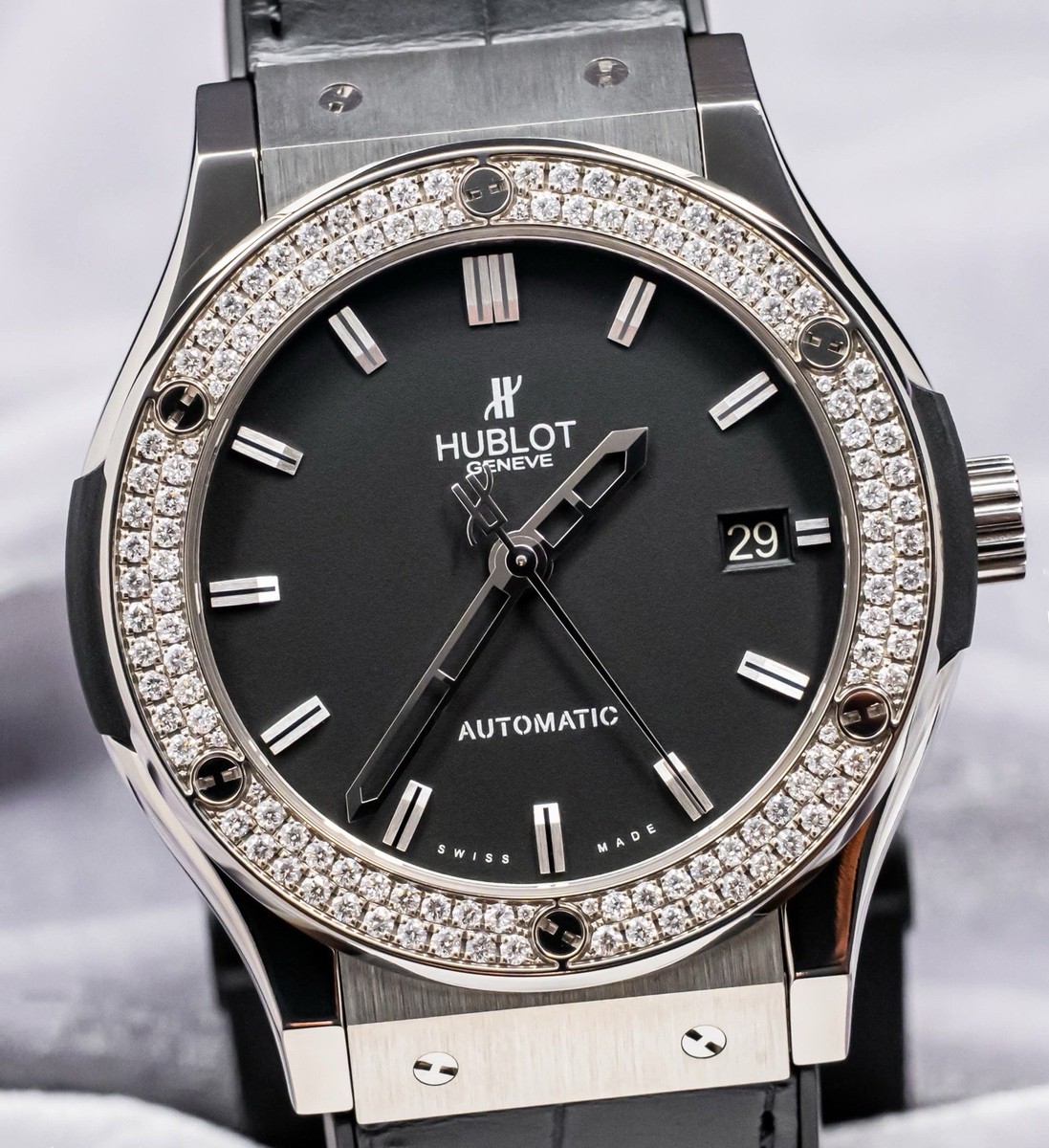 じゅん Hublot Classic Fusion Zirconium 45 mm FACTORY DIAMOND BEZEL 511.ZX