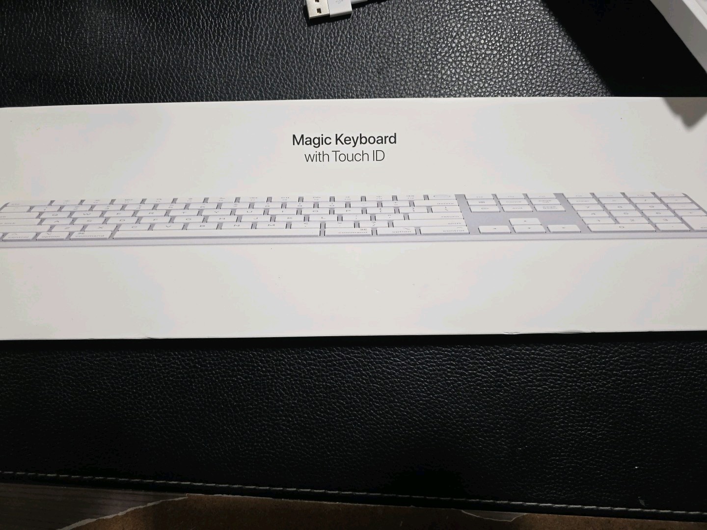 Apple Magic Keyboard with Touch ID Numeric Keypad USB-C **OPEN BOX NO CORD**