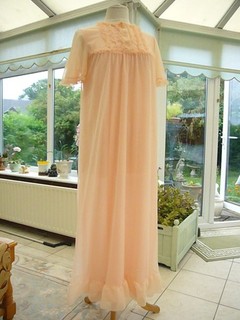 VTG PINK 2 LAYER NYLON NIGHTDRESS ST MICHAEL SIZE 36INS